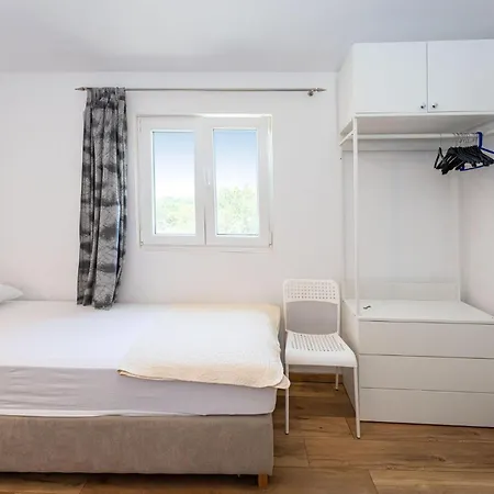 Stunning In * Donji Kasic