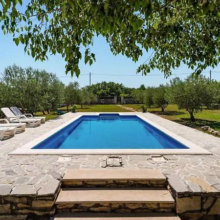 度假居 Stunning In