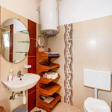 度假居 Stunning In Donji Kasic