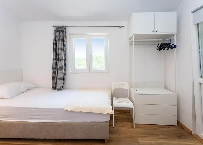 Stunning In * Donji Kasic